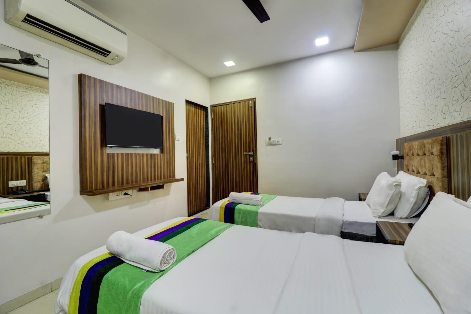 Hotel New Blue Sapphire Residency มุมไบ ภายนอก รูปภาพ
